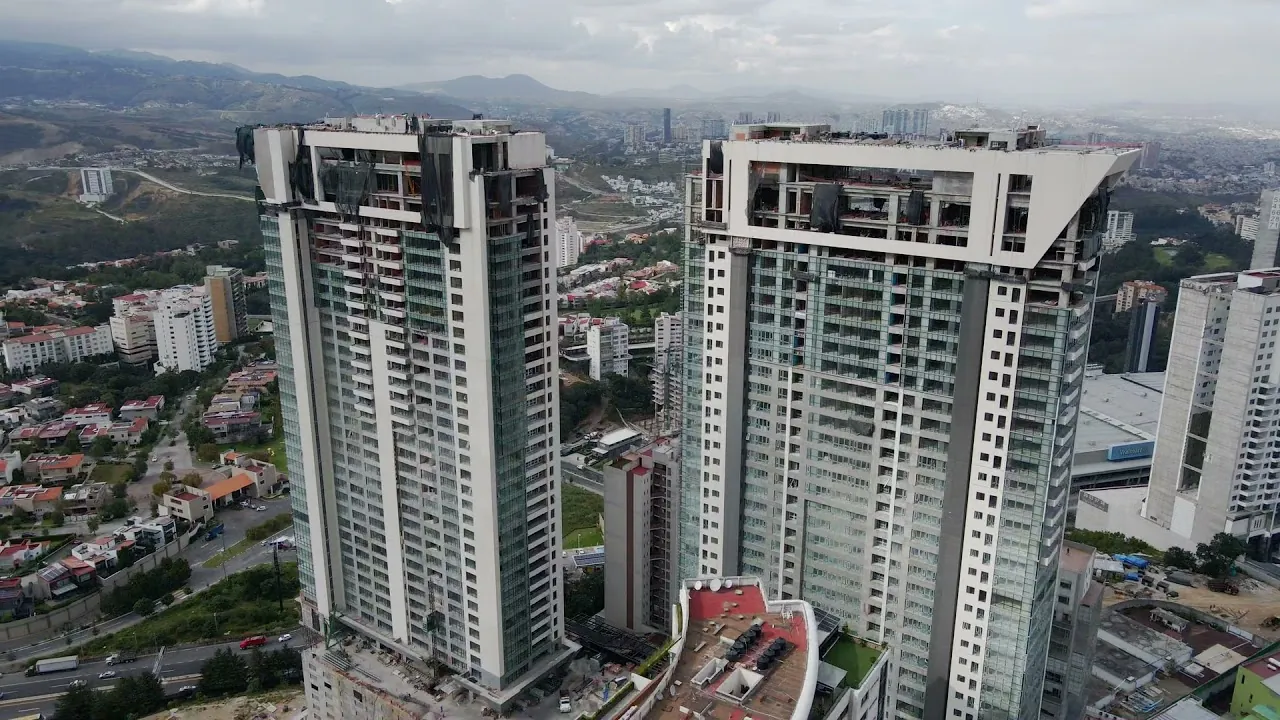 Fachada con Sistema Constructivo SATE / EIFS en MANIGUA, Interlomas (Torre Serena y Vitalia)